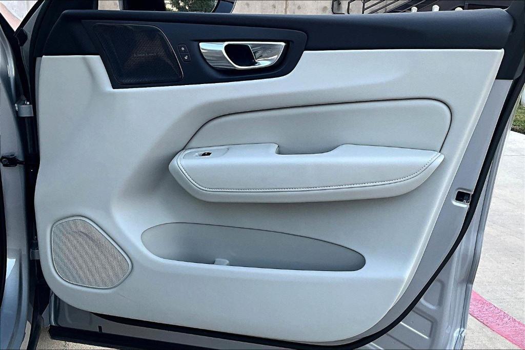 new 2025 Volvo XC60 Plug-In Hybrid car, priced at $67,035