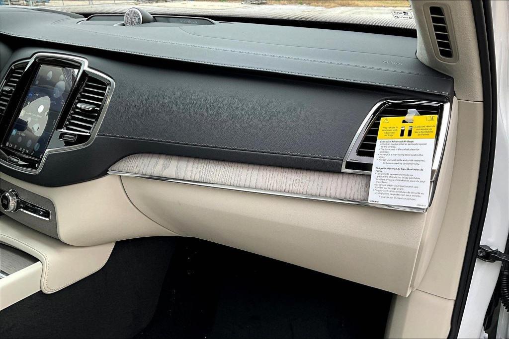 new 2025 Volvo XC90 car, priced at $79,960
