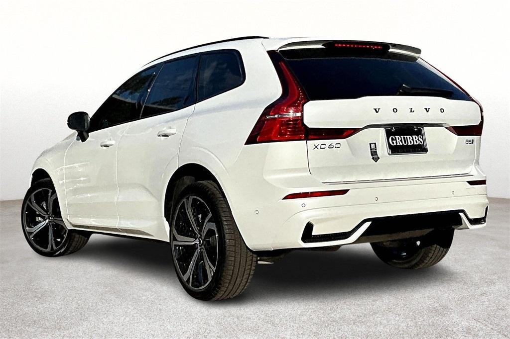 new 2025 Volvo XC60 car, priced at $63,780