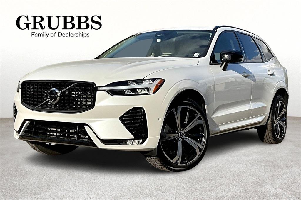 new 2025 Volvo XC60 car, priced at $63,780