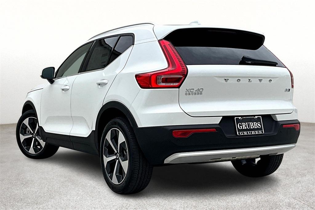 new 2025 Volvo XC40 car, priced at $44,845