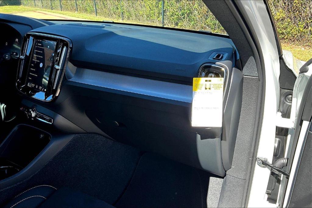 new 2026 Volvo XC40 car, priced at $59,025