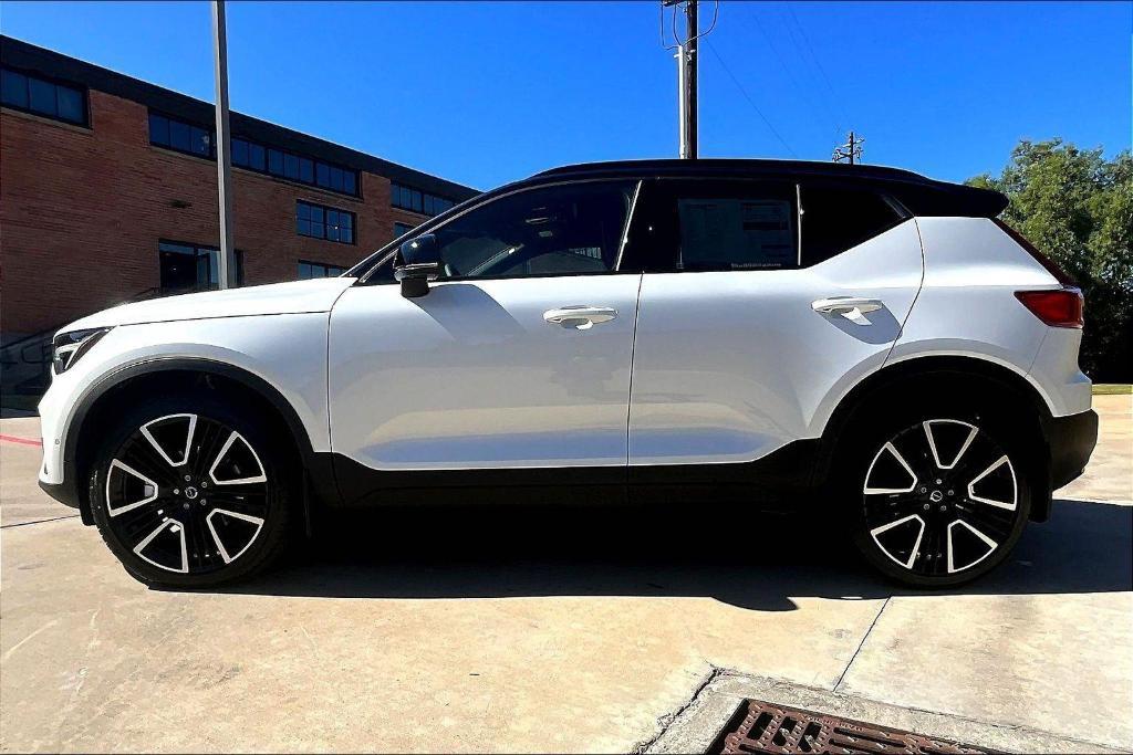 new 2026 Volvo XC40 car, priced at $59,025