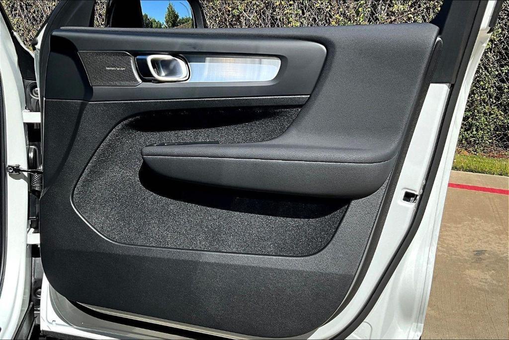 new 2026 Volvo XC40 car, priced at $59,025