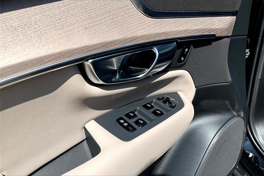 new 2025 Volvo XC90 Plug-In Hybrid car, priced at $75,485