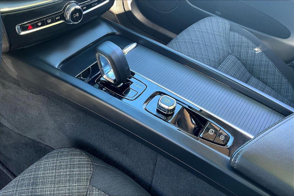 used 2023 Volvo XC60 car, priced at $31,220