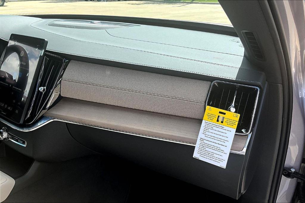 new 2026 Volvo XC90 car, priced at $73,125