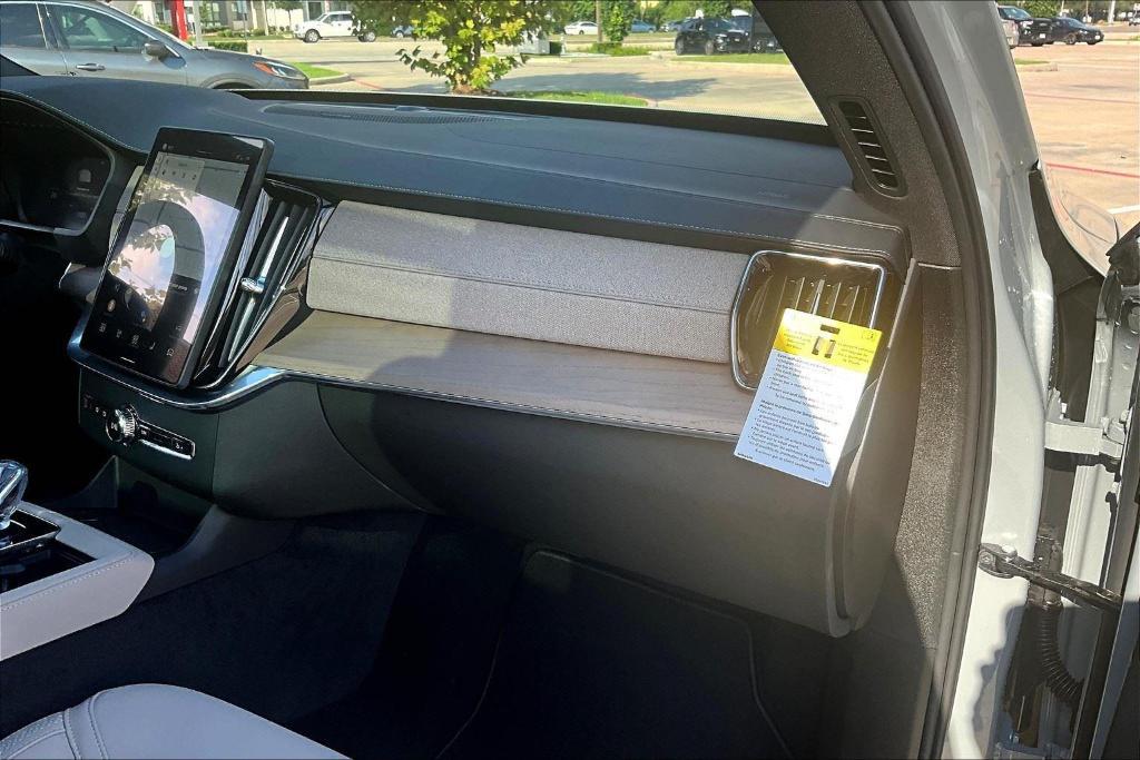 new 2026 Volvo XC90 car, priced at $71,825