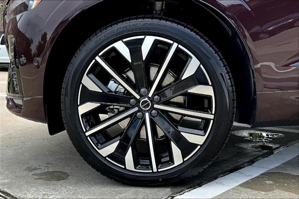 new 2026 Volvo XC60 car, priced at $63,935