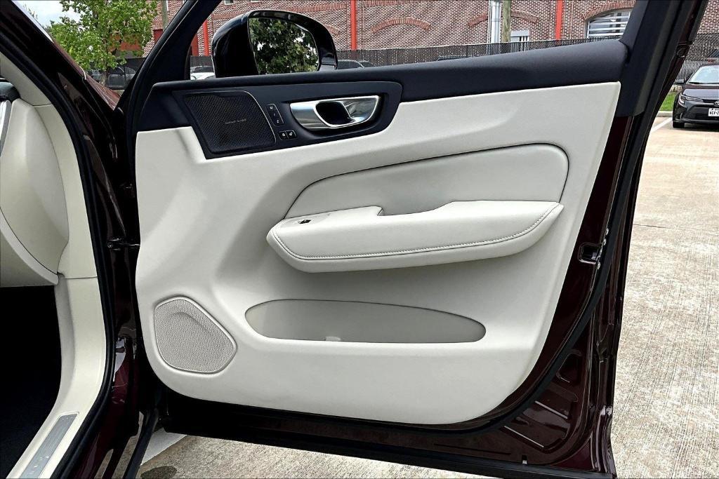 new 2026 Volvo XC60 car, priced at $63,935