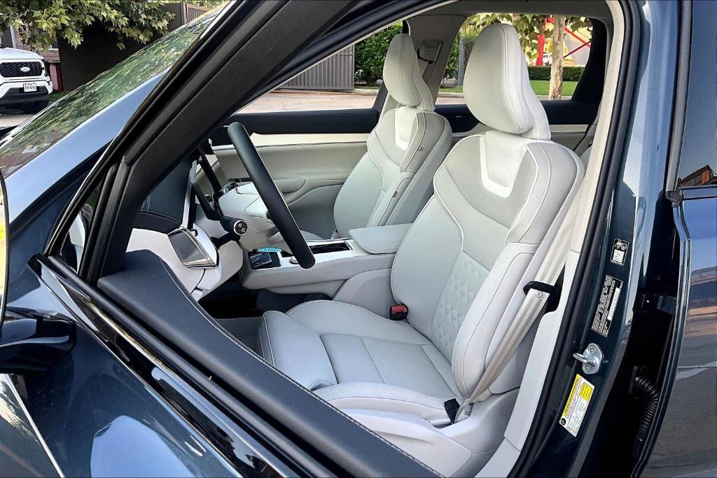 new 2025 Volvo EX90 car, priced at $87,090