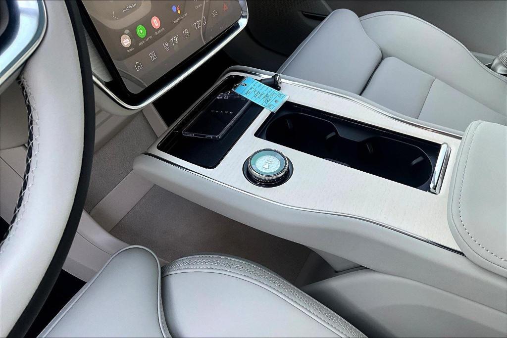 new 2025 Volvo EX90 car, priced at $87,090