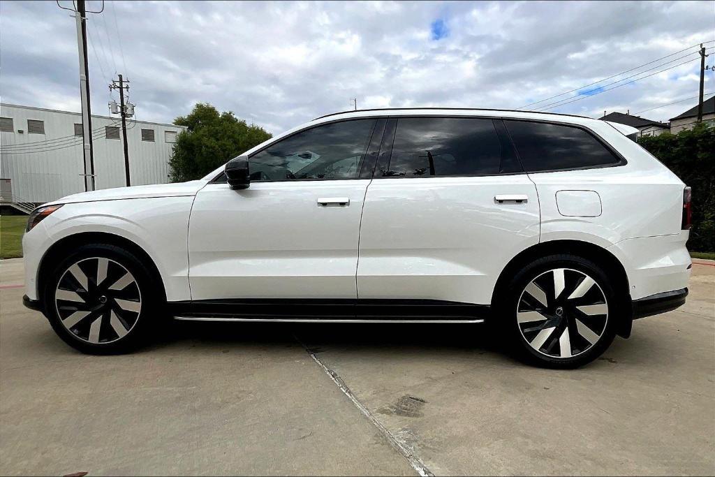 new 2025 Volvo EX90 car, priced at $87,535