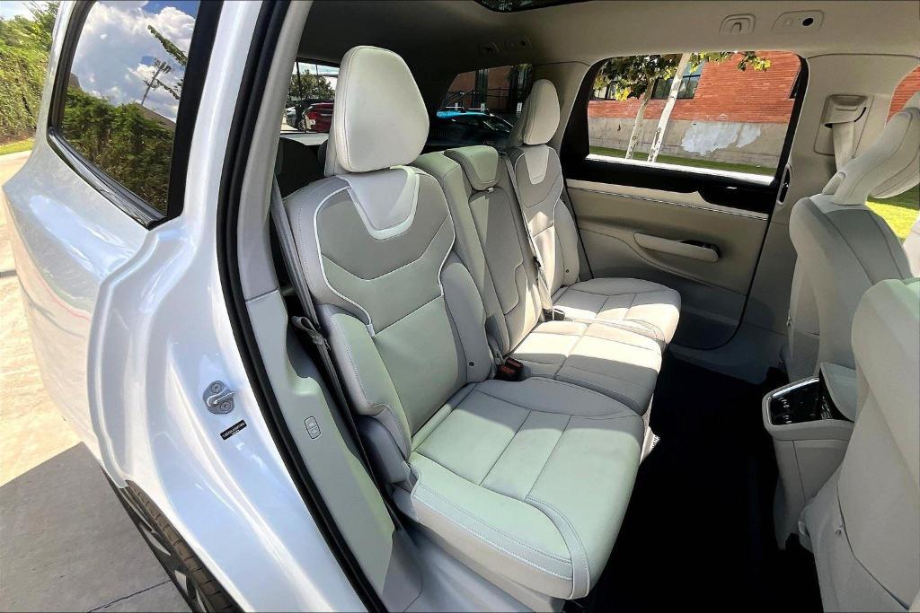 new 2025 Volvo EX90 car, priced at $87,535