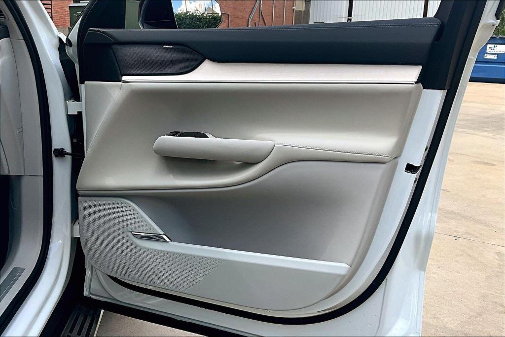 new 2025 Volvo EX90 car, priced at $87,535