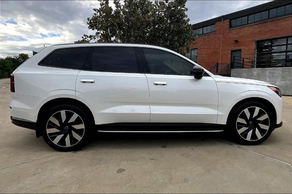 new 2025 Volvo EX90 car, priced at $87,535