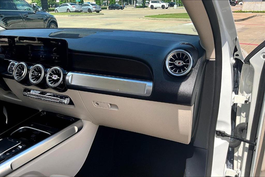 used 2023 Mercedes-Benz GLB 250 car, priced at $32,087