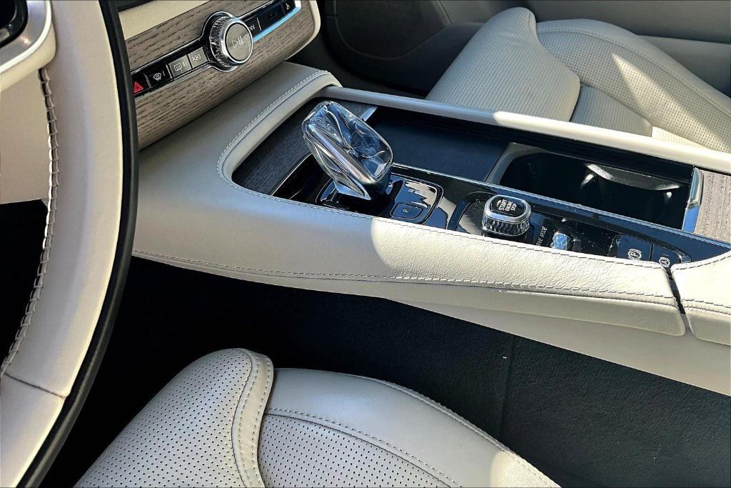 used 2021 Volvo XC90 Recharge Plug-In Hybrid car, priced at $35,795