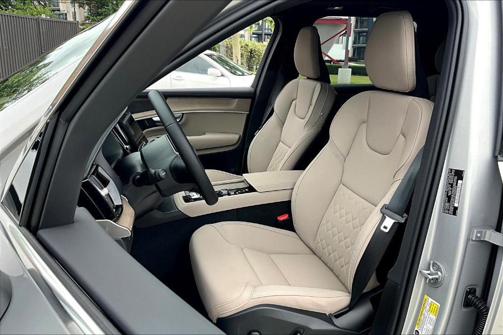 new 2025 Volvo XC90 car, priced at $58,305