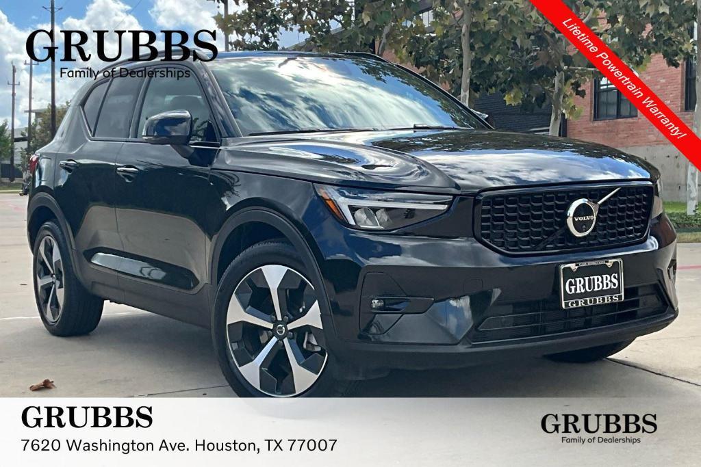 used 2025 Volvo XC40 car, priced at $35,997