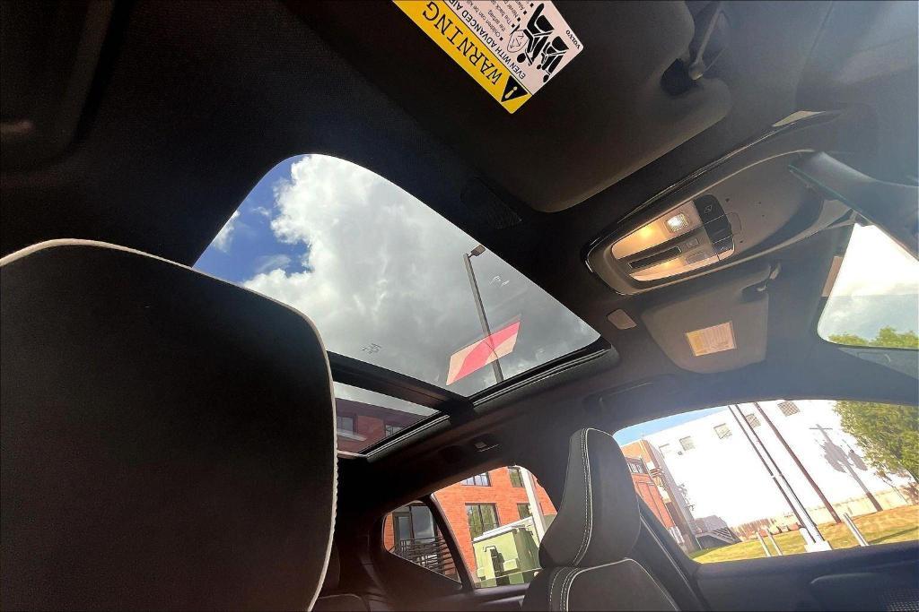 used 2025 Volvo XC40 car, priced at $35,997