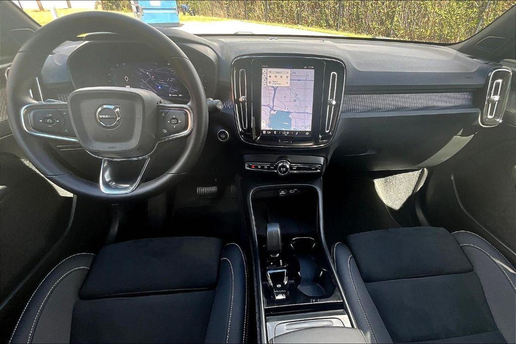 used 2025 Volvo XC40 car, priced at $35,997