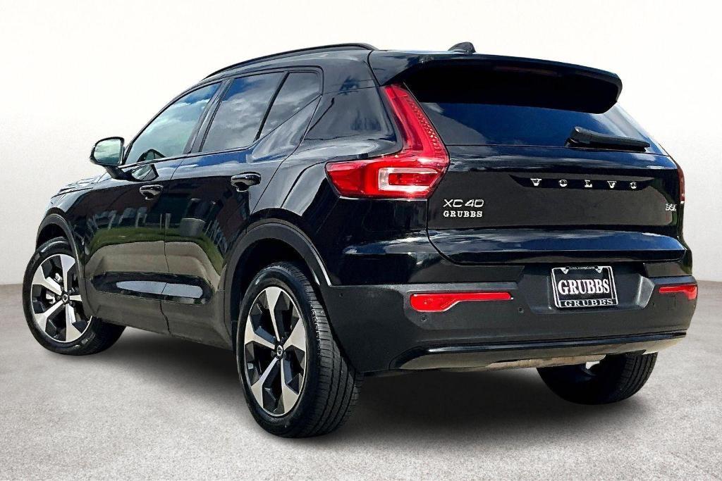 used 2025 Volvo XC40 car, priced at $35,997