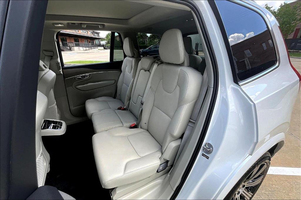 new 2025 Volvo XC90 car, priced at $69,900