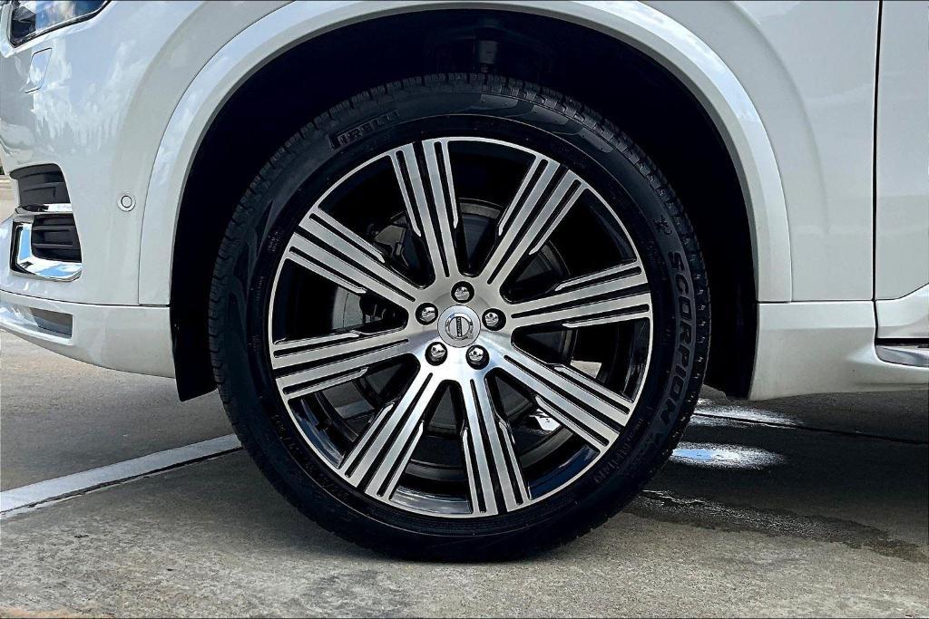 new 2025 Volvo XC90 car, priced at $69,900