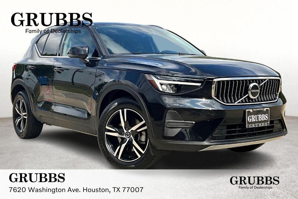 used 2025 Volvo XC40 car, priced at $30,788