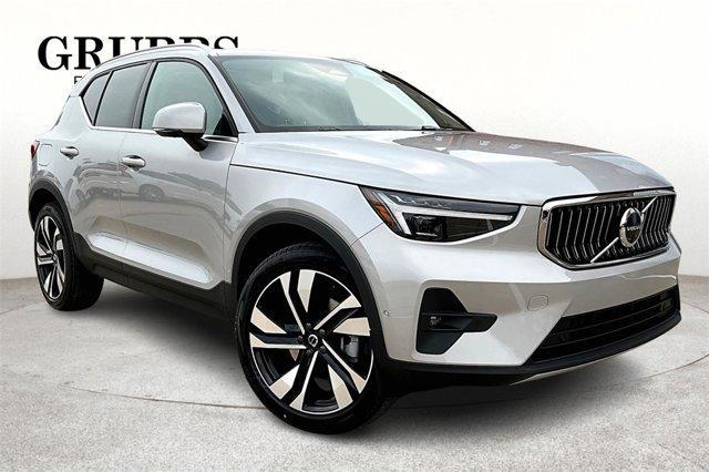 new 2024 Volvo XC40 car, priced at $46,892