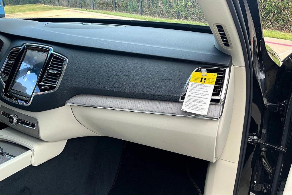 new 2025 Volvo XC90 car, priced at $67,265