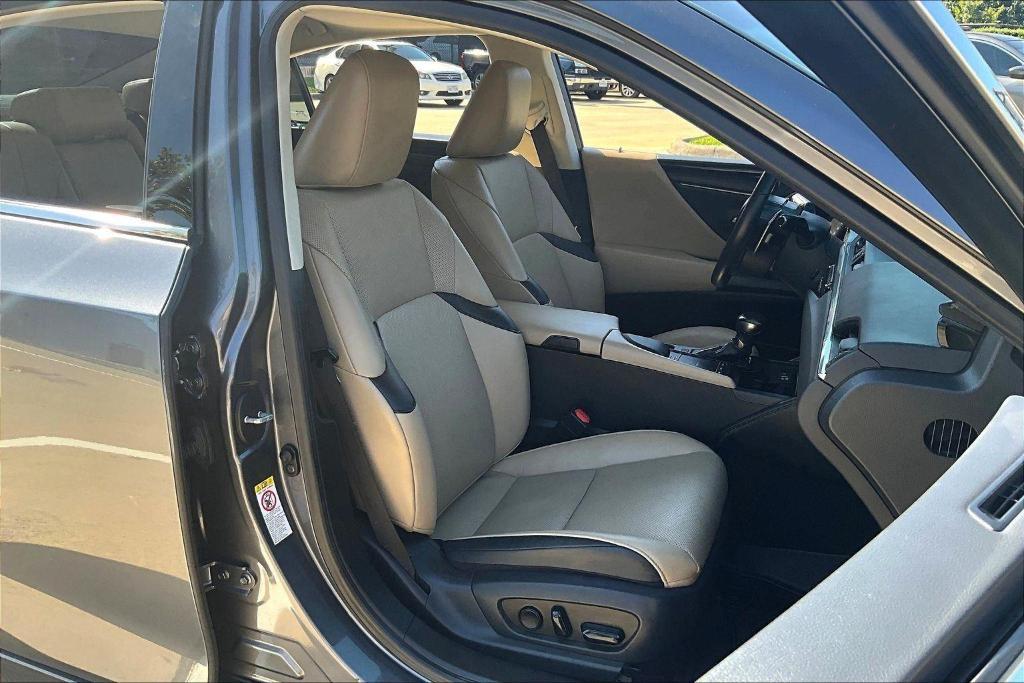 used 2019 Lexus ES 350 car, priced at $29,849
