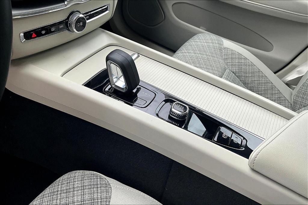 used 2022 Volvo XC60 car, priced at $28,821