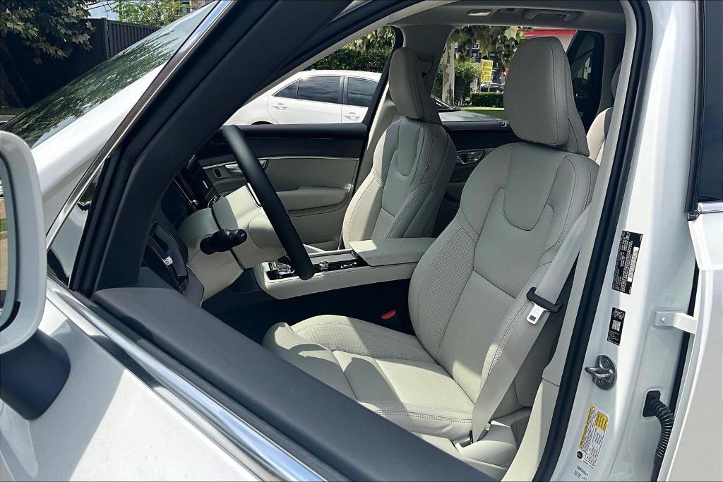 new 2026 Volvo XC90 car, priced at $75,575