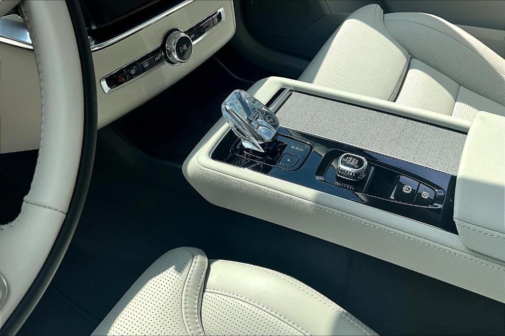 new 2026 Volvo XC90 car, priced at $75,575