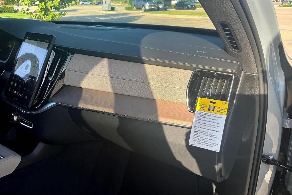 new 2026 Volvo XC90 car, priced at $71,825