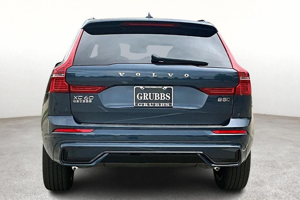 new 2025 Volvo XC60 car, priced at $55,360