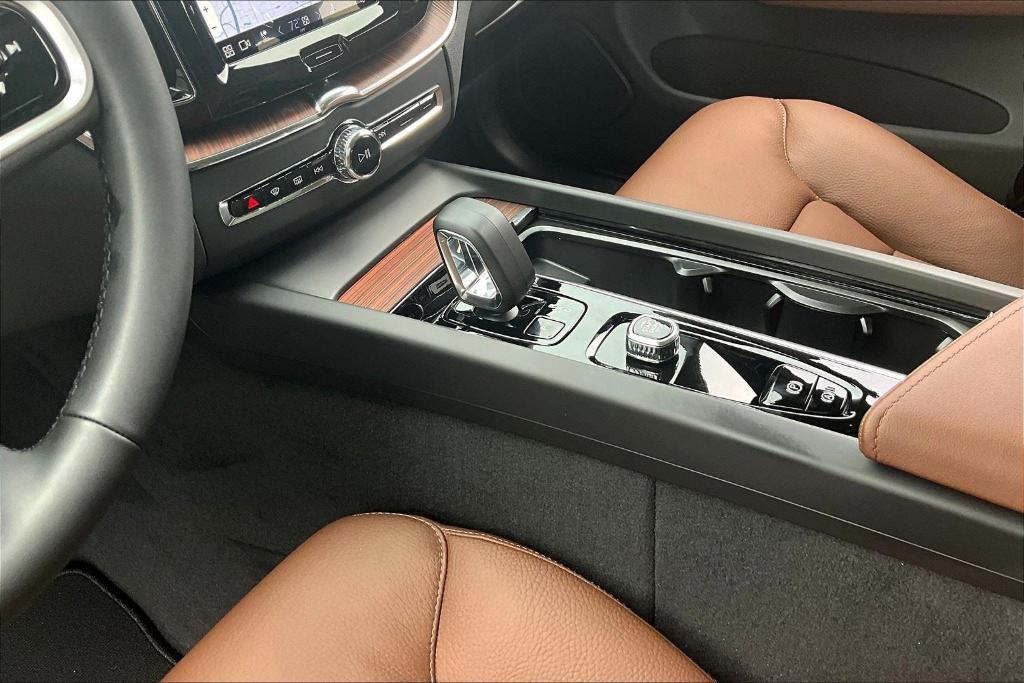 new 2025 Volvo XC60 car, priced at $48,110