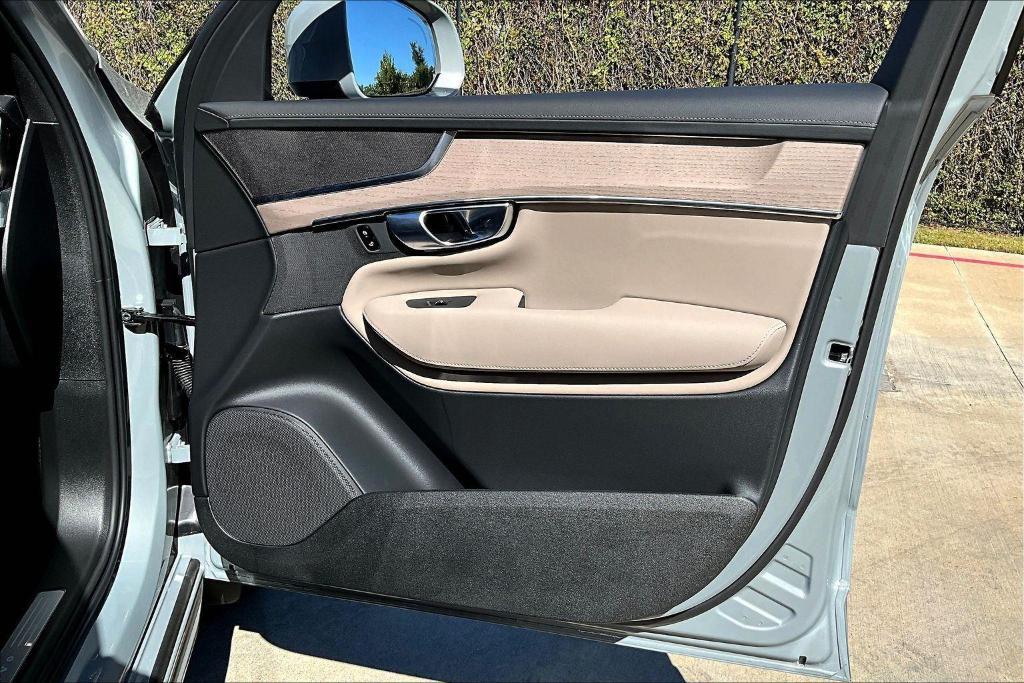 new 2026 Volvo XC90 car, priced at $63,770