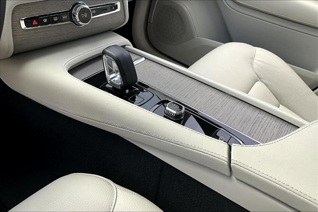 new 2025 Volvo XC90 car, priced at $66,465