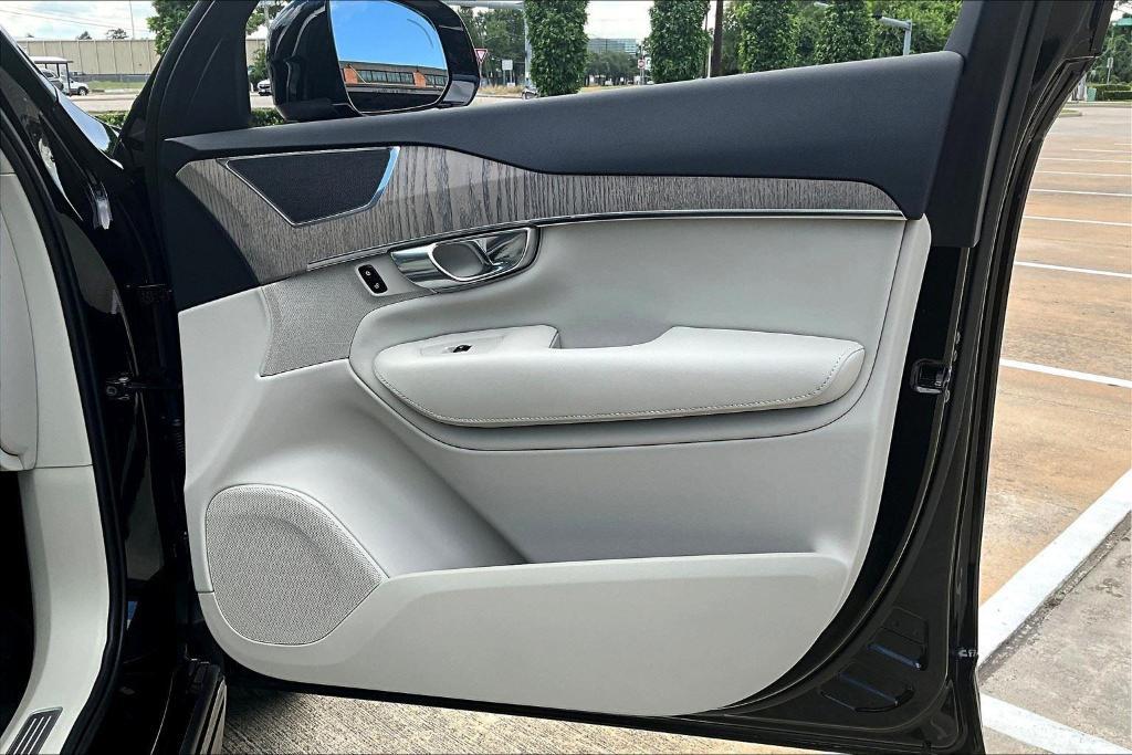 new 2025 Volvo XC90 car, priced at $66,465
