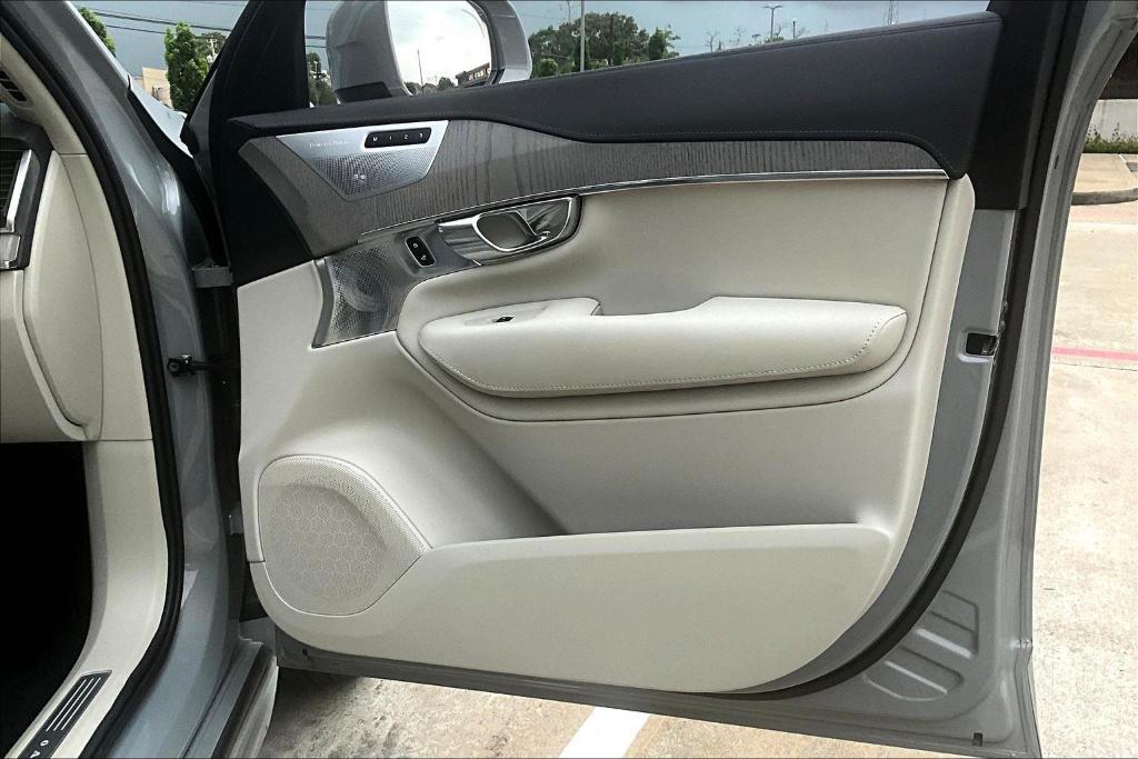 new 2025 Volvo XC90 car, priced at $76,160