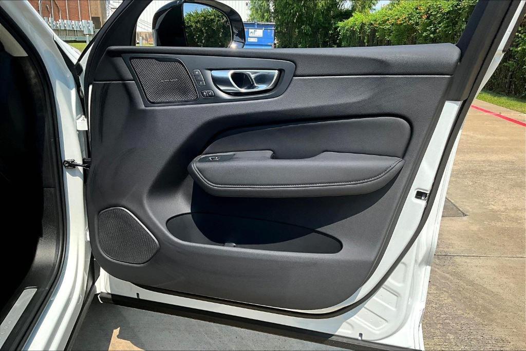 new 2026 Volvo XC60 car, priced at $63,935