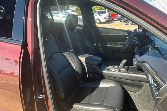 used 2022 Cadillac XT4 car, priced at $27,262