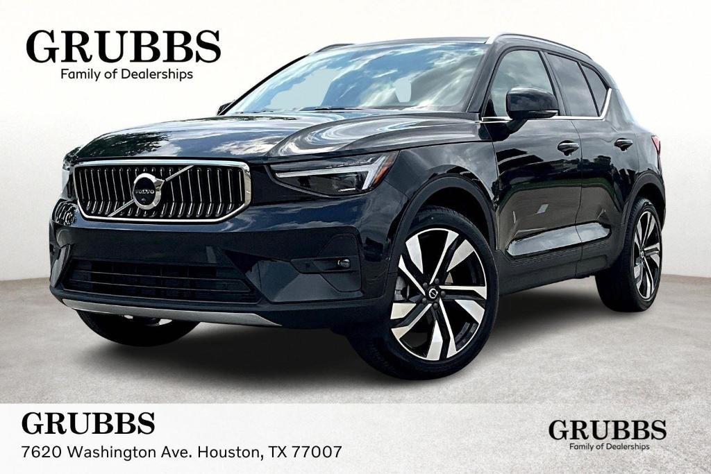 new 2025 Volvo XC40 car, priced at $43,360