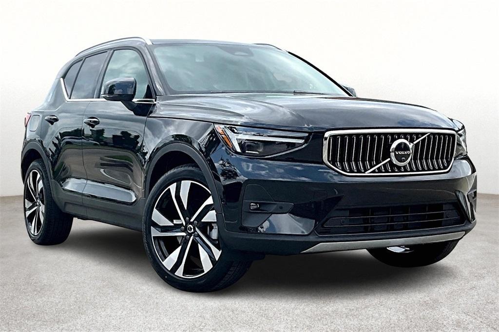 new 2025 Volvo XC40 car, priced at $50,610