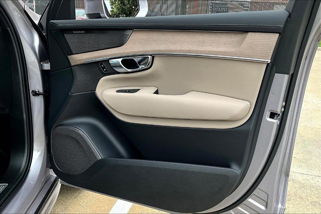 new 2026 Volvo XC90 car, priced at $72,625