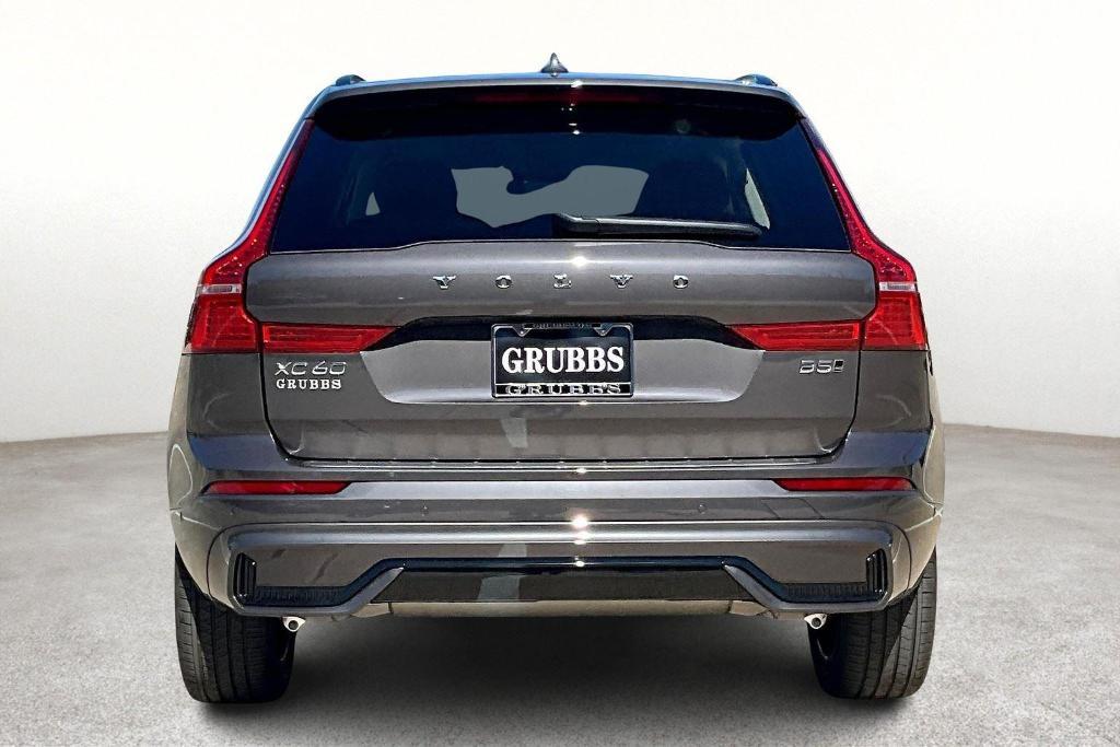 new 2025 Volvo XC60 car, priced at $49,105