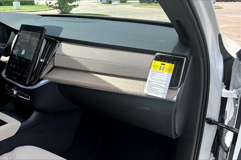 new 2026 Volvo XC90 car, priced at $71,825